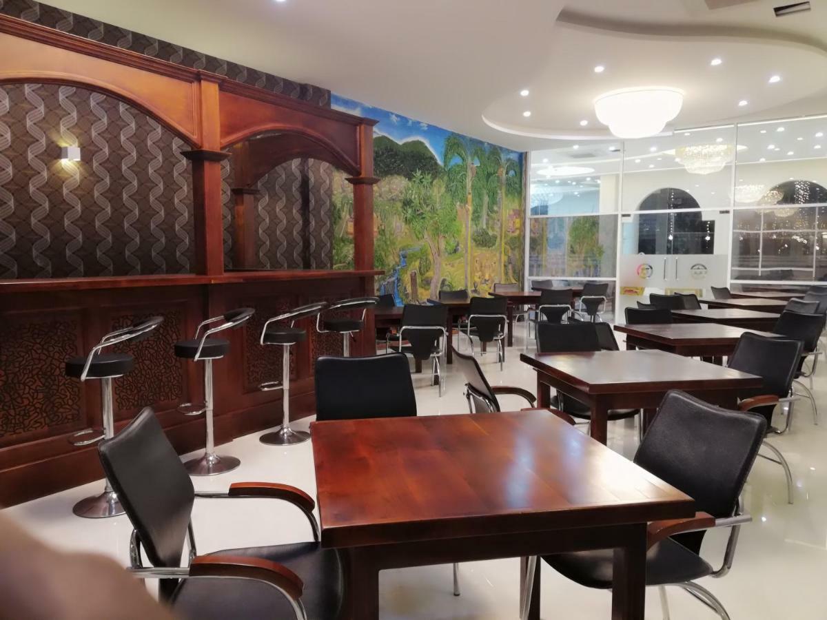Saru Blue Sapphire Hotel Удавалаве Экстерьер фото